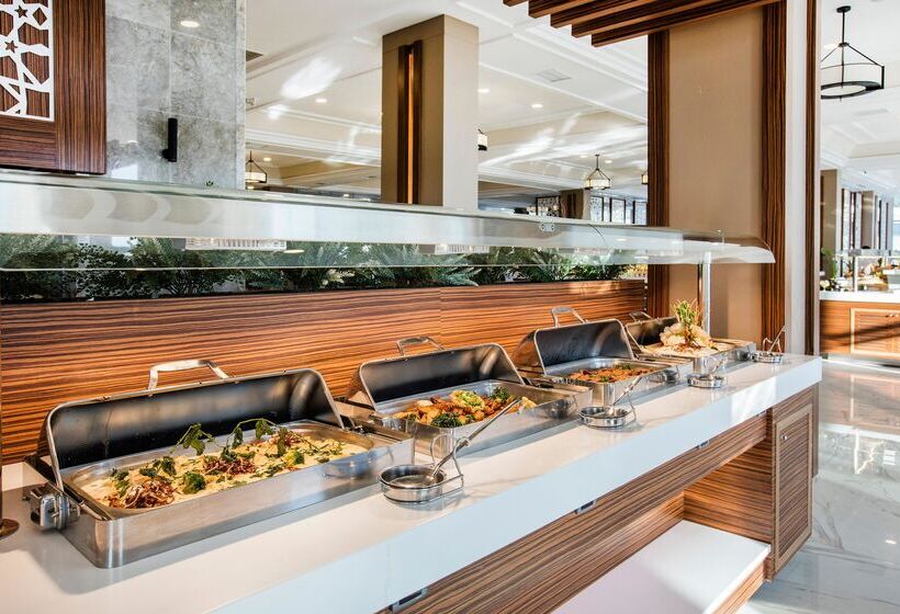 Отель Palm Wings Ephesus Beach Resort