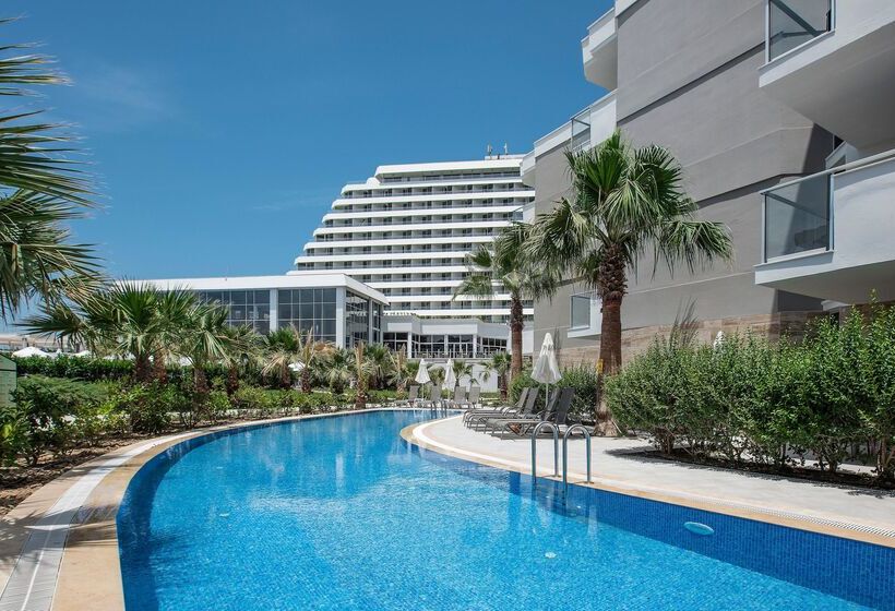 Отель Palm Wings Ephesus Beach Resort