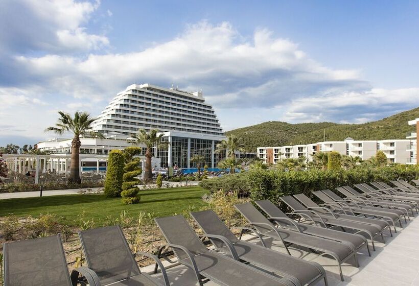 Отель Palm Wings Ephesus Beach Resort