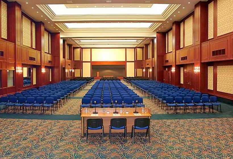 Отель Palm Wings Ephesus Beach Resort