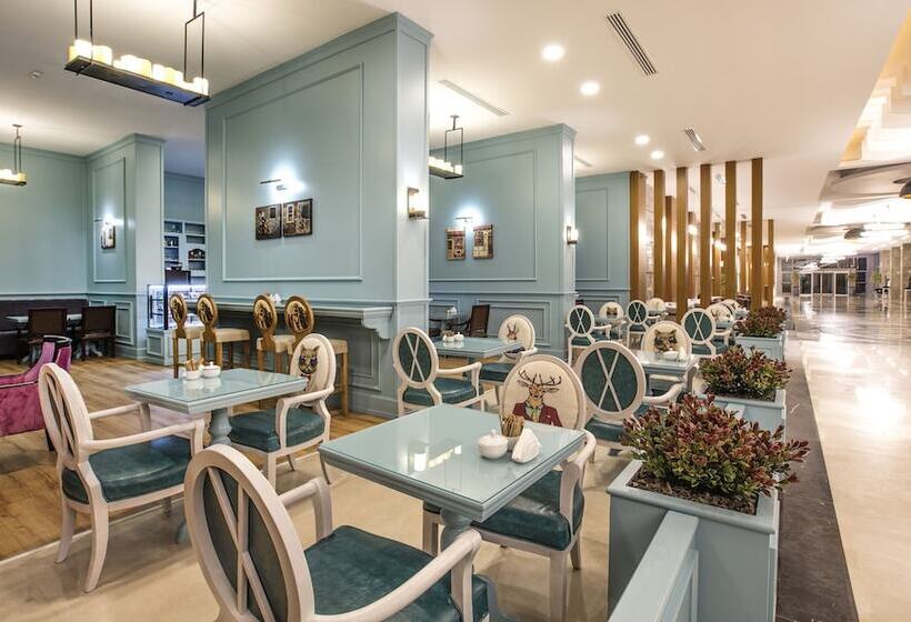 Отель Palm Wings Ephesus Beach Resort