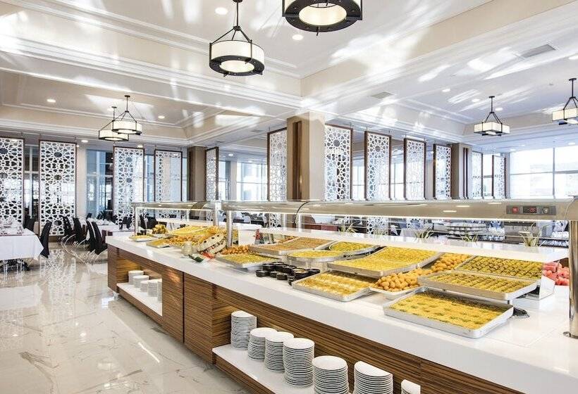 Отель Palm Wings Ephesus Beach Resort