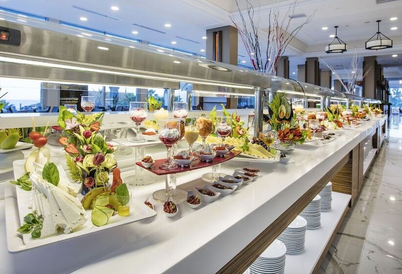 Отель Palm Wings Ephesus Beach Resort