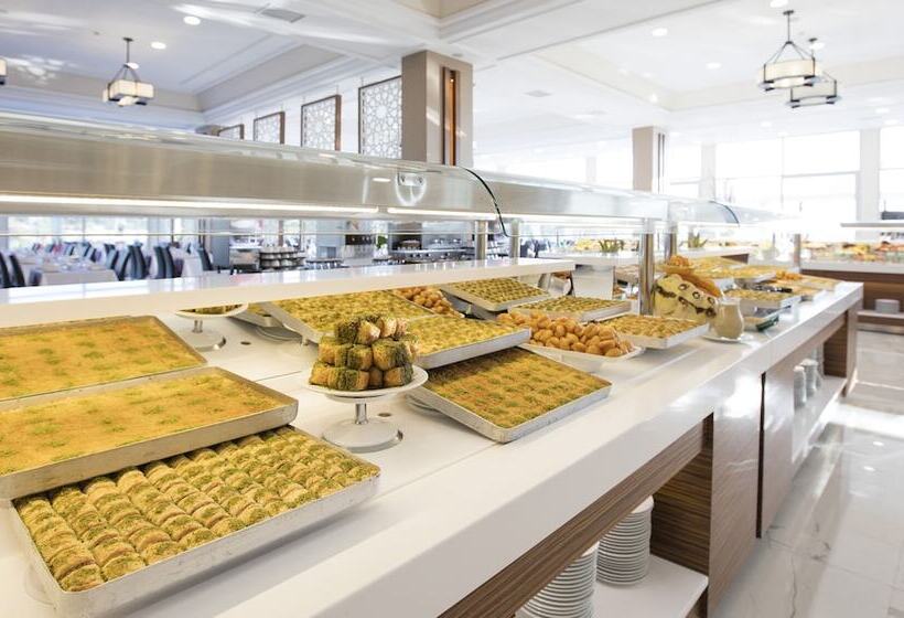 Отель Palm Wings Ephesus Beach Resort