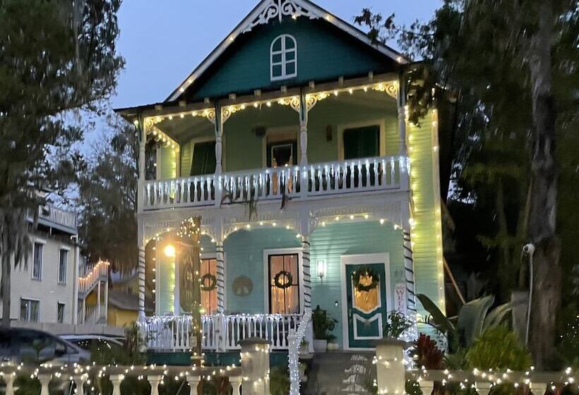 בית מלון כפרי Peace & Plenty Inn Bed And Breakfast Downtown St Augustine Adults Only