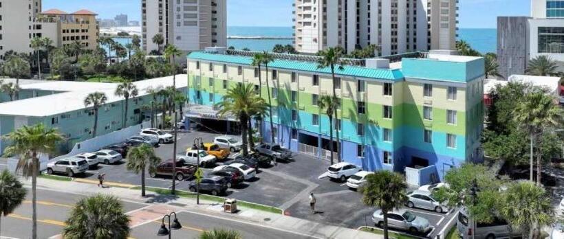 בית מלון כפרי Pelican Point On Clearwater Beach