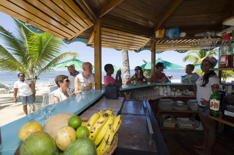 هتل Playa Colibri