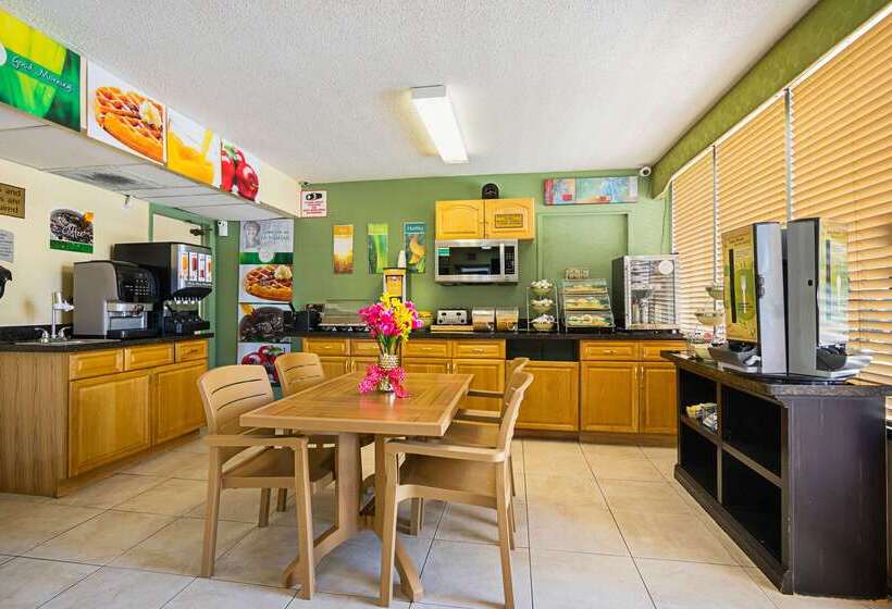 호텔 Quality Inn & Suites Airport Cruise Port Hollywood