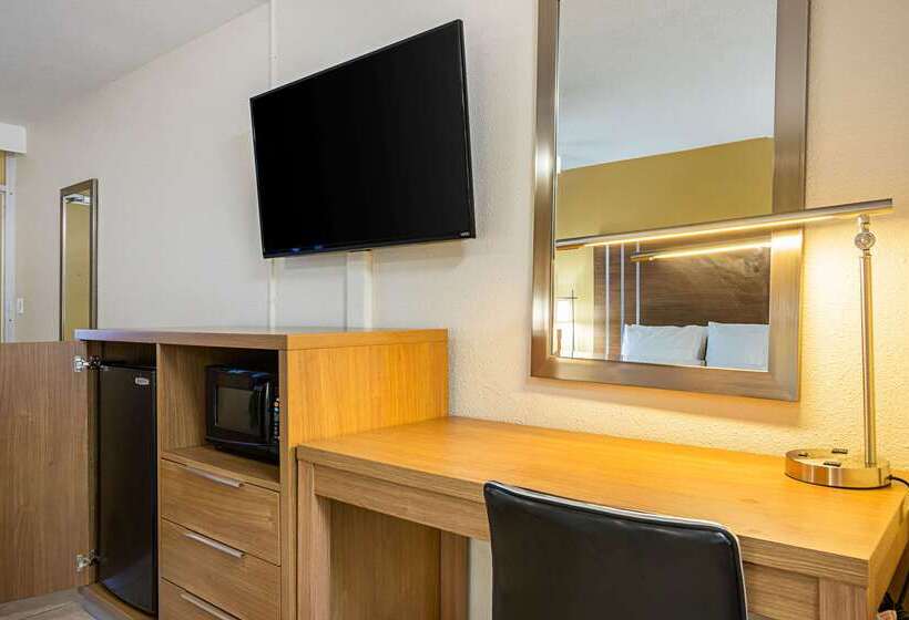 호텔 Quality Inn & Suites Airport Cruise Port Hollywood