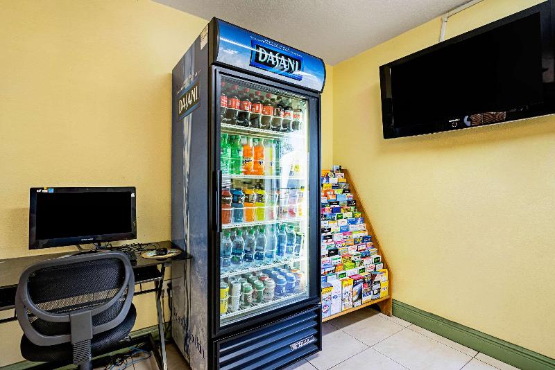 호텔 Quality Inn & Suites Airport Cruise Port Hollywood