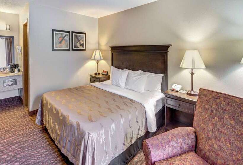 هتل Quality Inn West