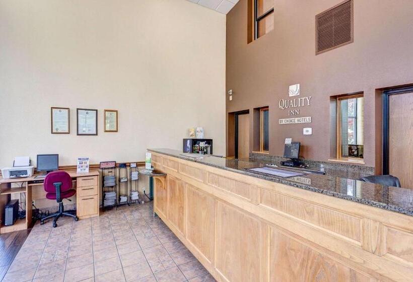 هتل Quality Inn West