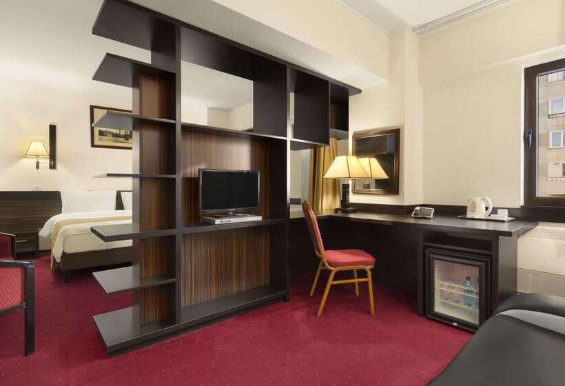 Отель Ramada Iasi City Center
