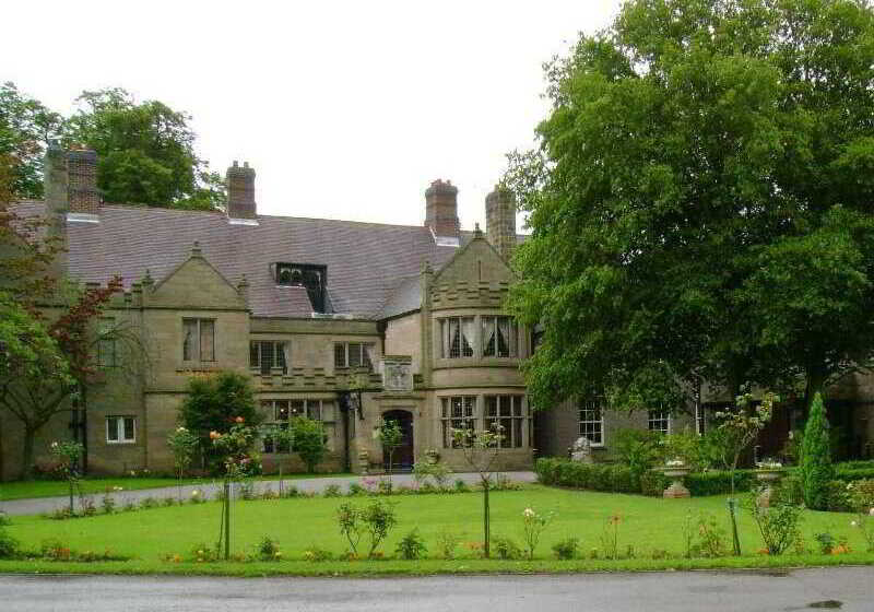Отель Risley Hall