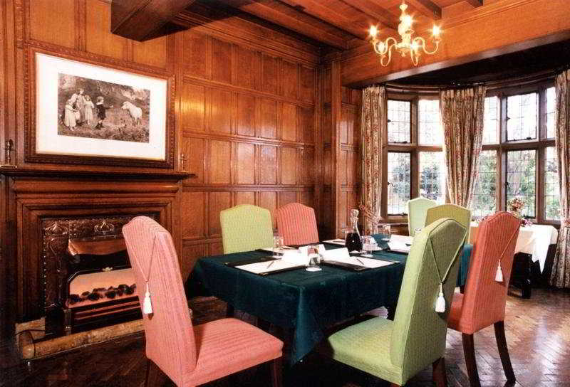 Отель Risley Hall