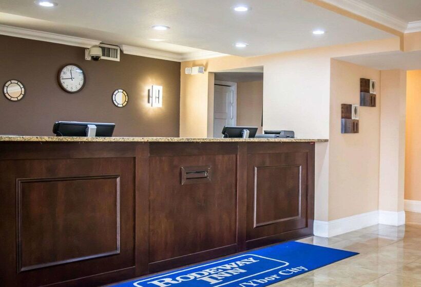 فندق Rodeway Inn Near Ybor City  Casino