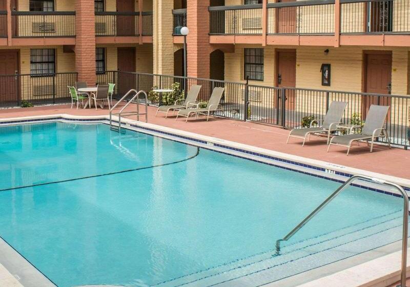 فندق Rodeway Inn Near Ybor City  Casino