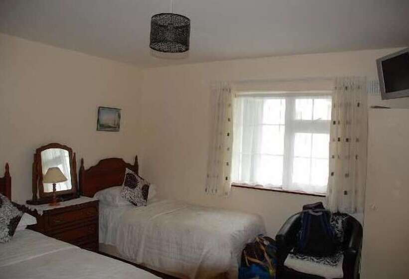 Отель Salmon Leap Farm B&b