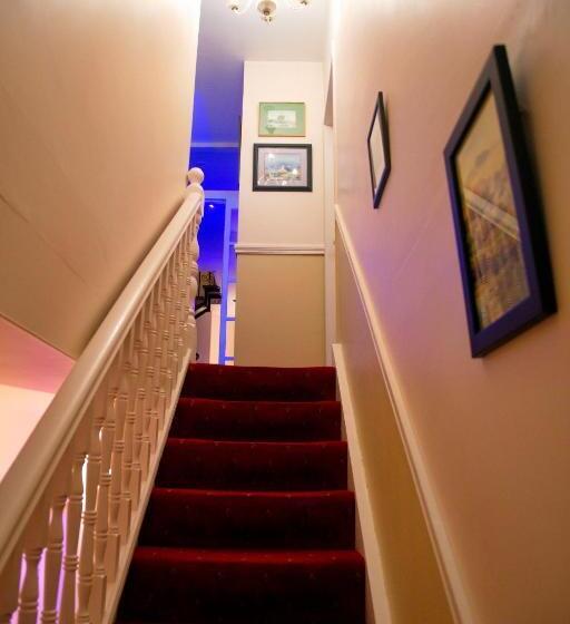 فندق Sea Breeze Bed And Breakfast