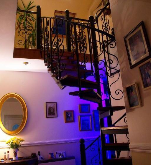 בית מלון כפרי Sea Breeze Bed And Breakfast