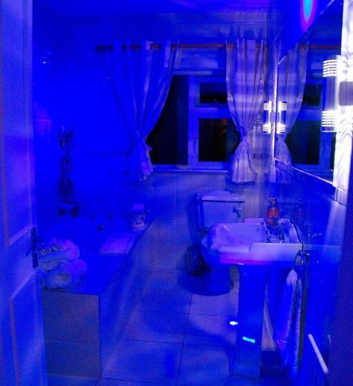 בית מלון כפרי Sea Breeze Bed And Breakfast