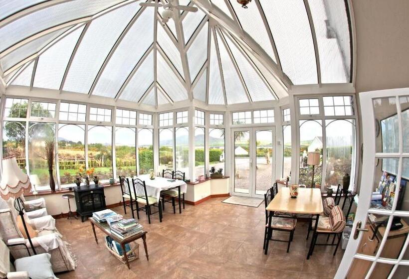 בית מלון כפרי Sea Breeze Bed And Breakfast