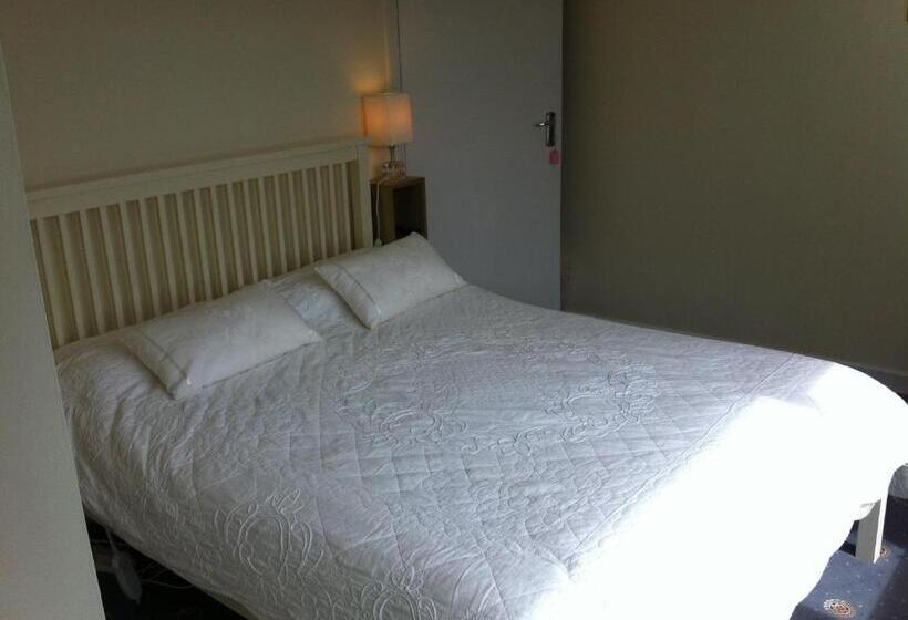 בית מלון כפרי Sea Breeze Bed And Breakfast