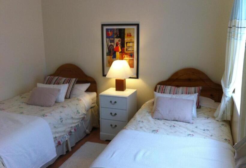 בית מלון כפרי Sea Breeze Bed And Breakfast