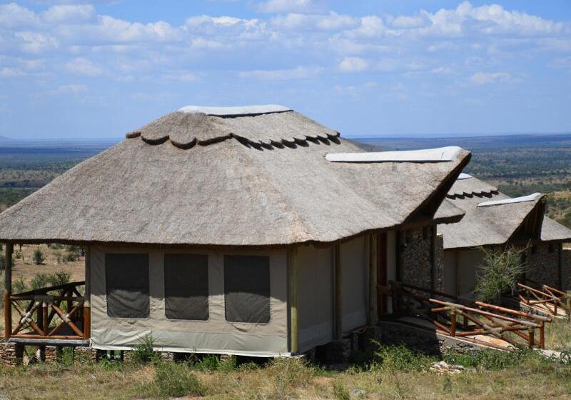 בית מלון כפרי Serengeti Serena Safari Lodge