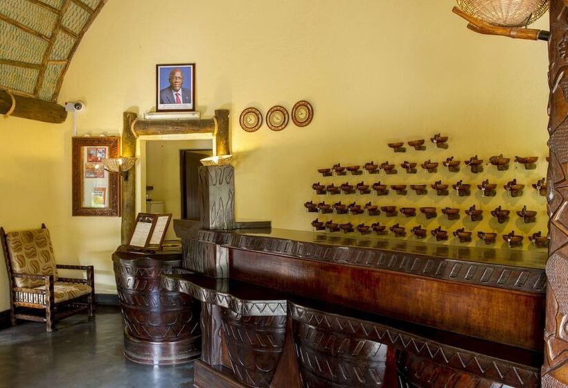 בית מלון כפרי Serengeti Serena Safari Lodge