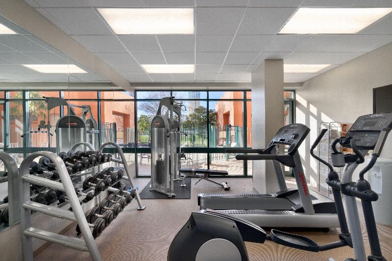 هتل Staybridge Suites San Antonio Downtown Convention Center, An Ihg