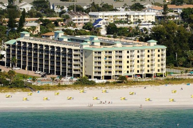 Отель Sunset Vistas Two Bedroom Beachfront Suites