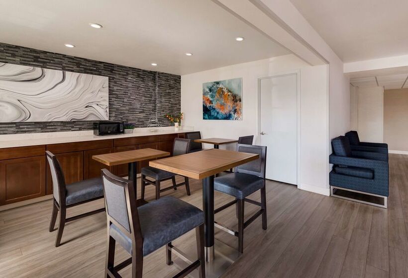 فندق Comfort Inn