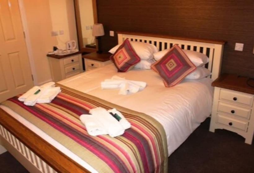 Отель The Crown