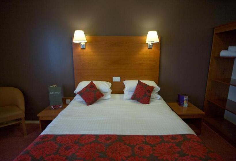 فندق The Fairway