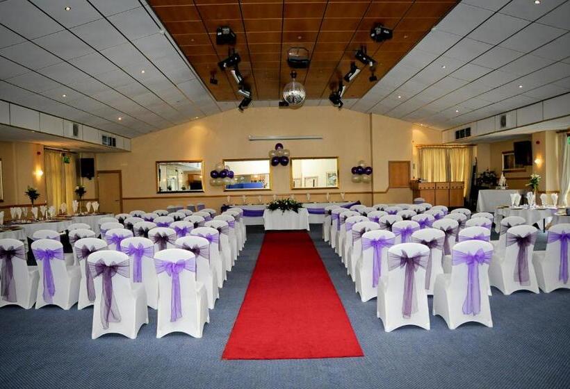 فندق The Fairway