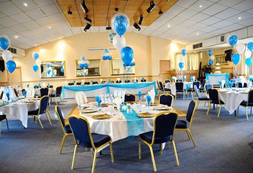 فندق The Fairway