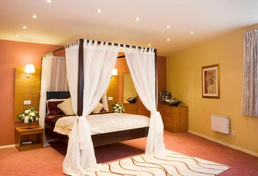 فندق The Fairway