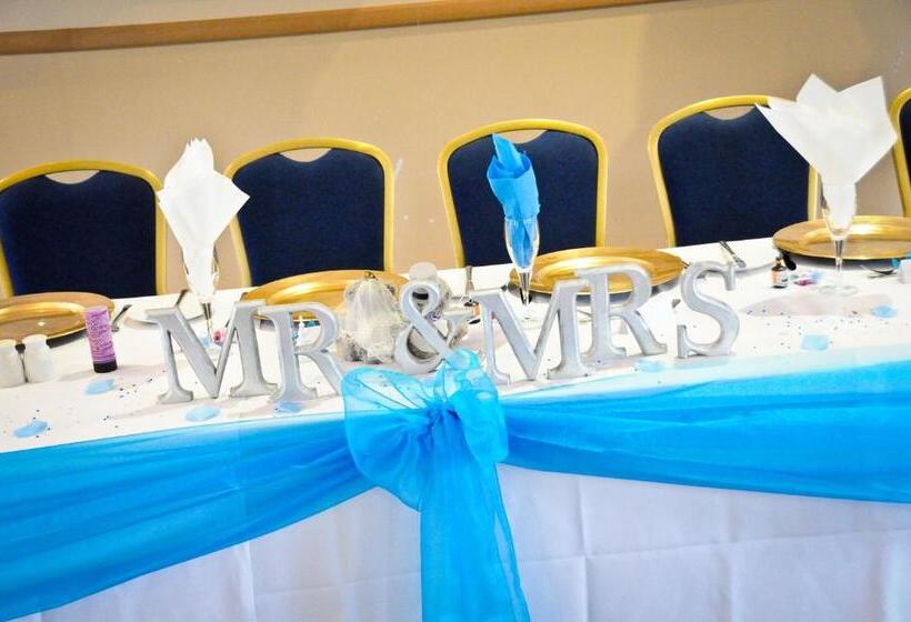 فندق The Fairway