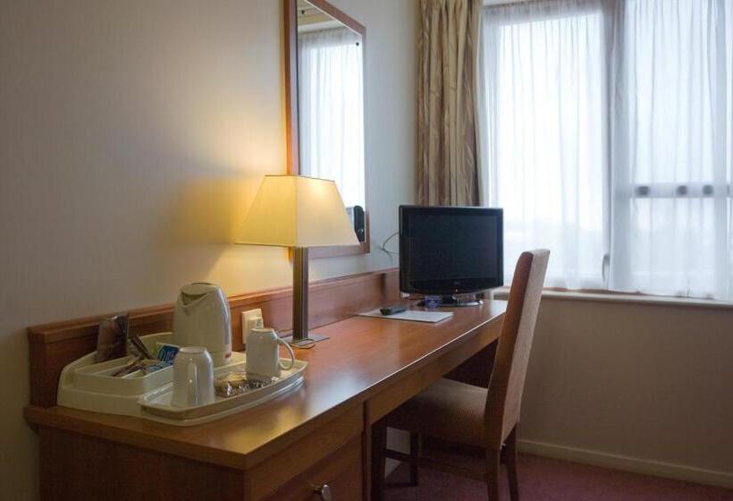 فندق The Fairway