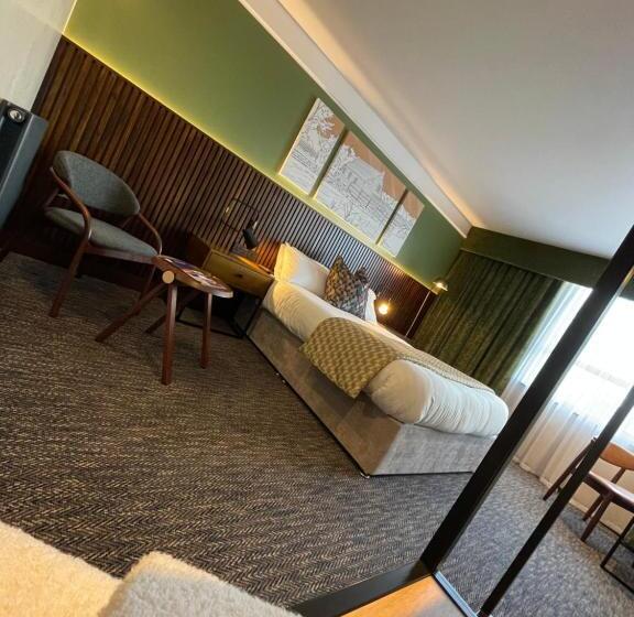 فندق The Fairway