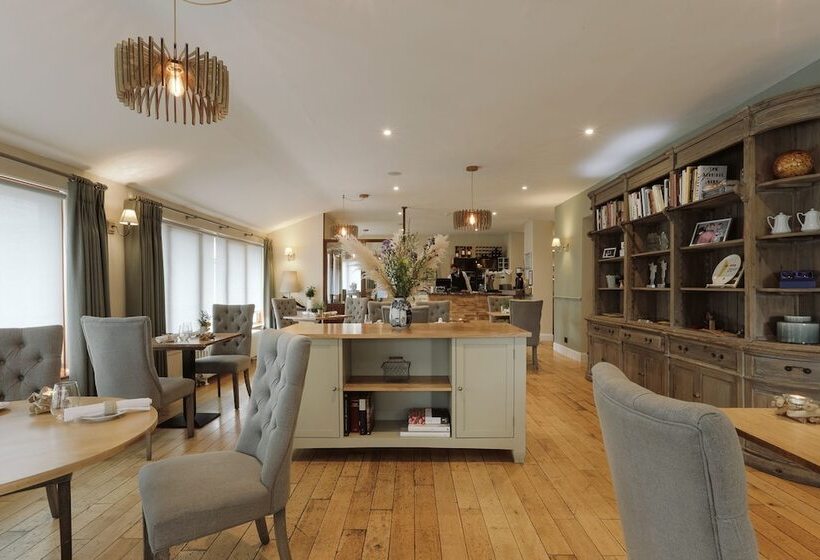 Отель The Lovat, Loch Ness