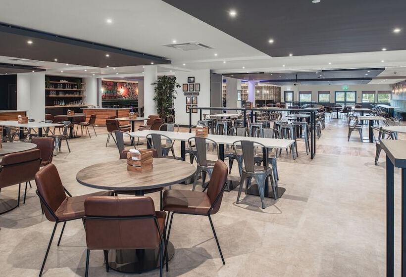 酒店 The Willows Training Centre