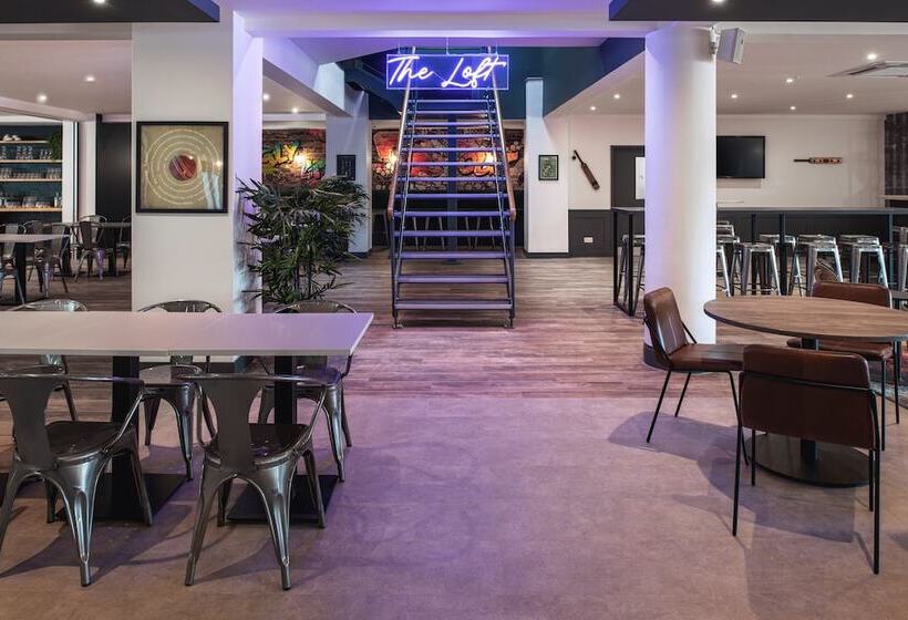 酒店 The Willows Training Centre