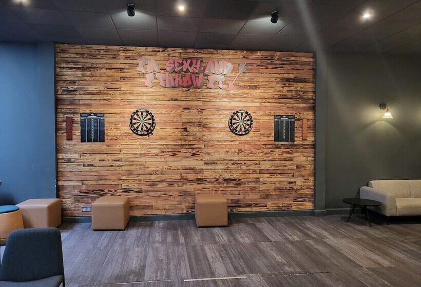 酒店 The Willows Training Centre