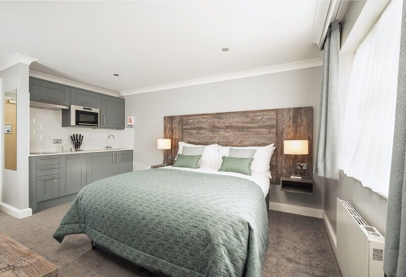 酒店 The Willows Training Centre