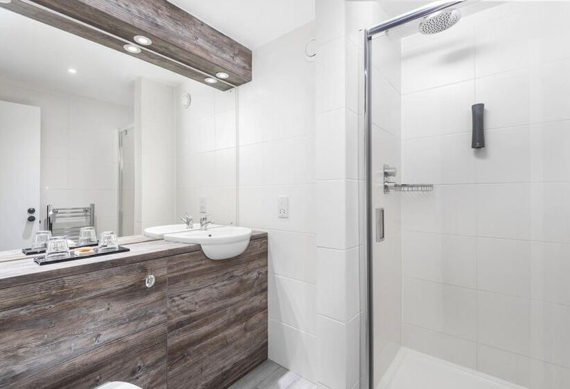 酒店 The Willows Training Centre