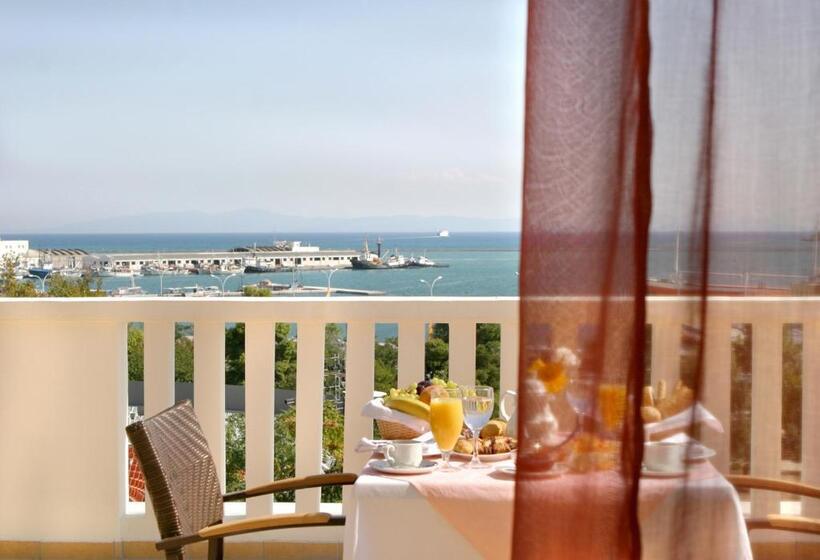 ホテル Volos Palace