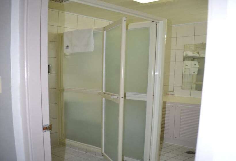 هتل West Plaza Downtown