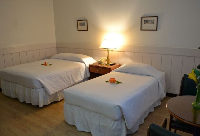 هتل West Plaza Downtown